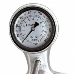 Pompe à Pied LEZYNE CNC Travel -Onemile Soldes pompe a pied lezyne cnc travel 2