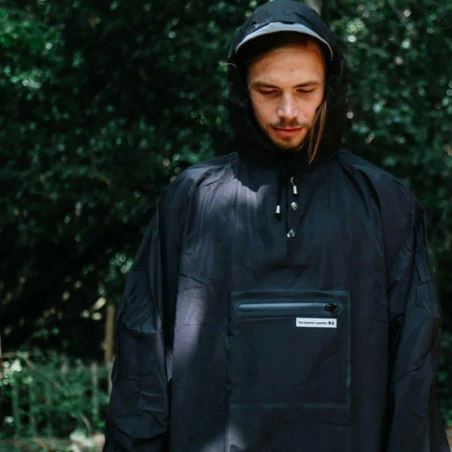 Poncho Pluie Urbain THE PEOPLE'S PONCHO 3.0 Noir 5 Poncho Pluie Urbain THE PEOPLE'S PONCHO 3.0 Noir – Image 3